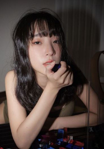 2019国产在线亚洲精品_英文版字幕